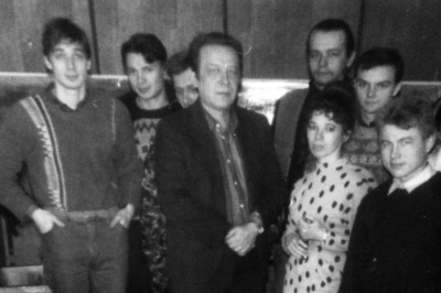 Юрий Кузнецов со студентами Литературного института  им. А.М. Горького. 1996 год.